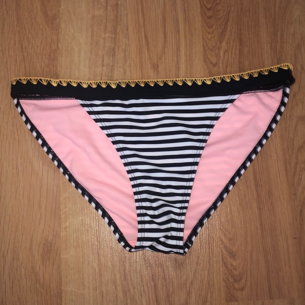 No boundaries swim bottoms